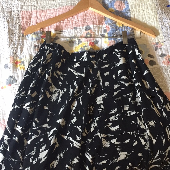 Forever 21 - Picture 2 of 2